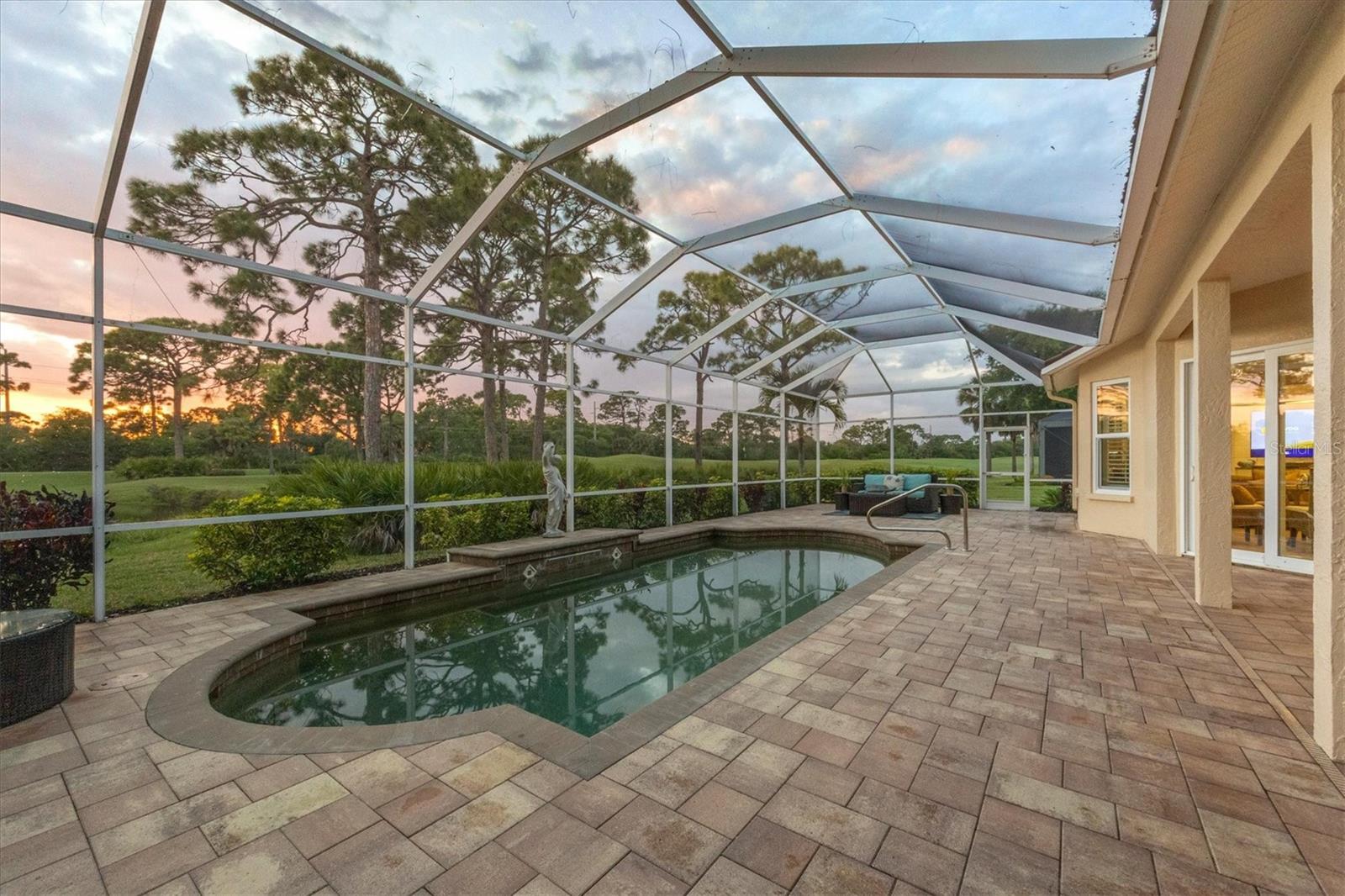 Image 43 of 89 For 8786 Merion Avenue