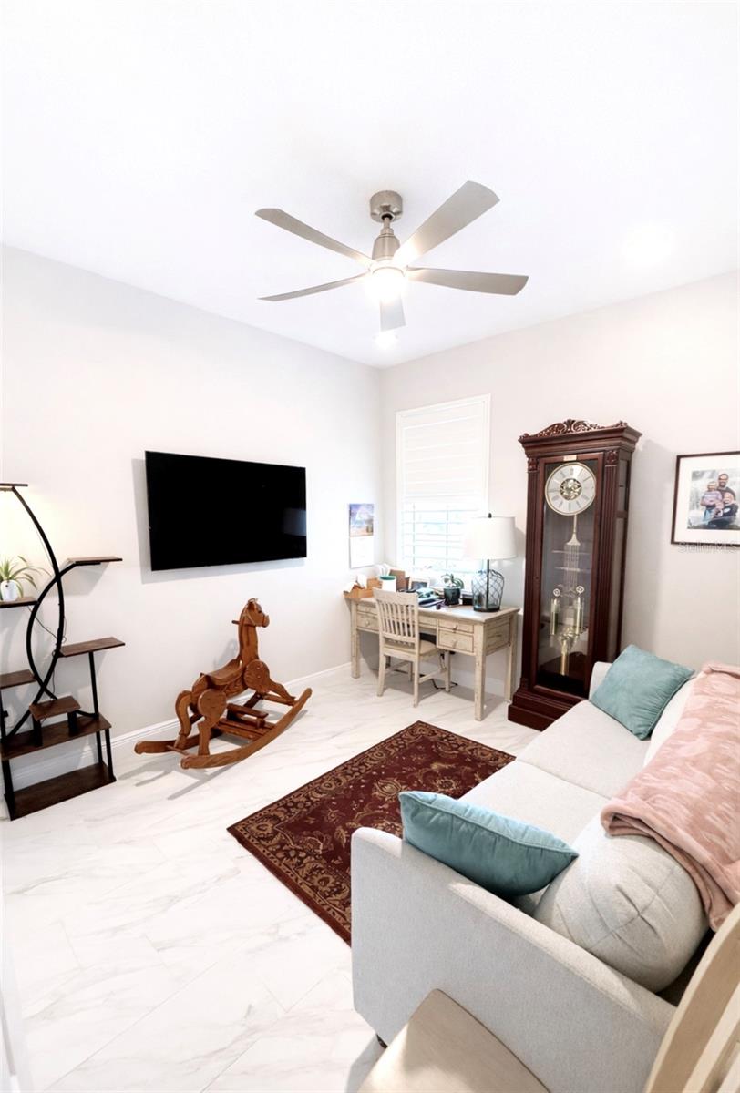 Image 18 of 47 For 1055 Waterline Court