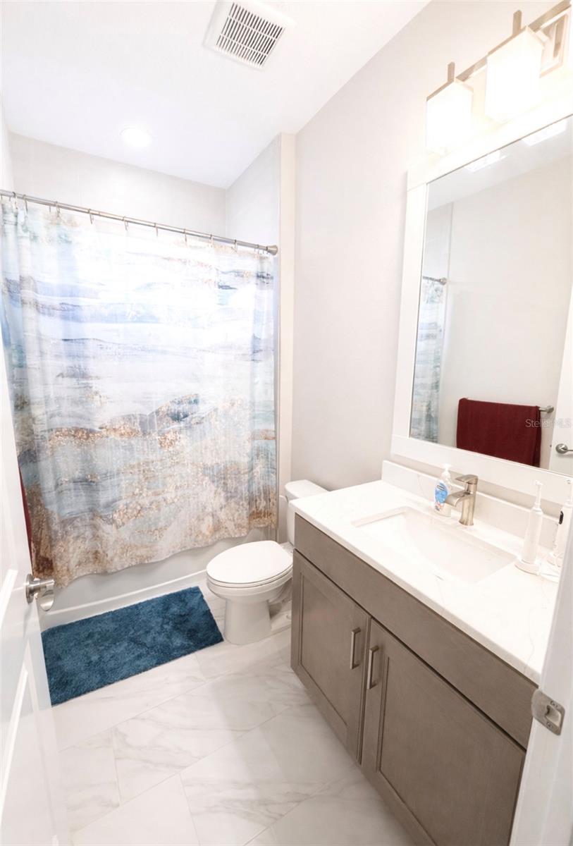 Image 20 of 47 For 1055 Waterline Court