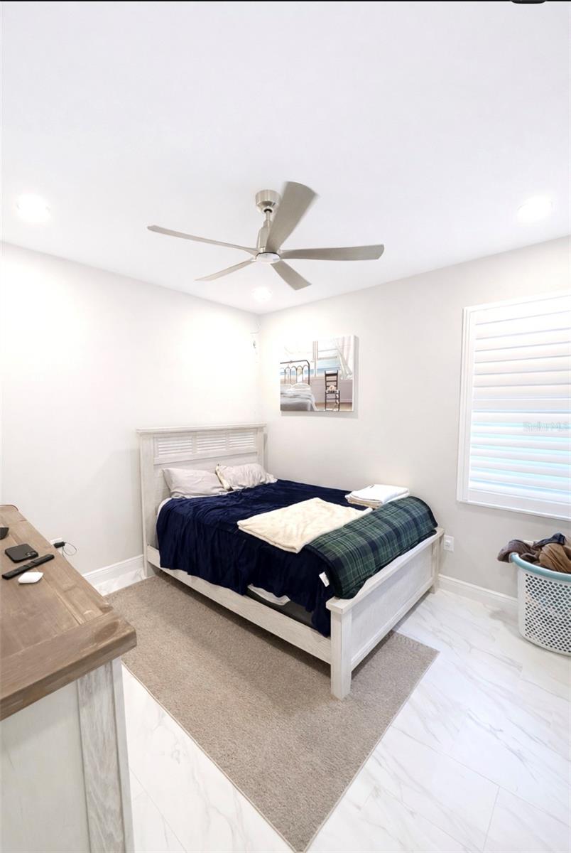 Image 21 of 47 For 1055 Waterline Court