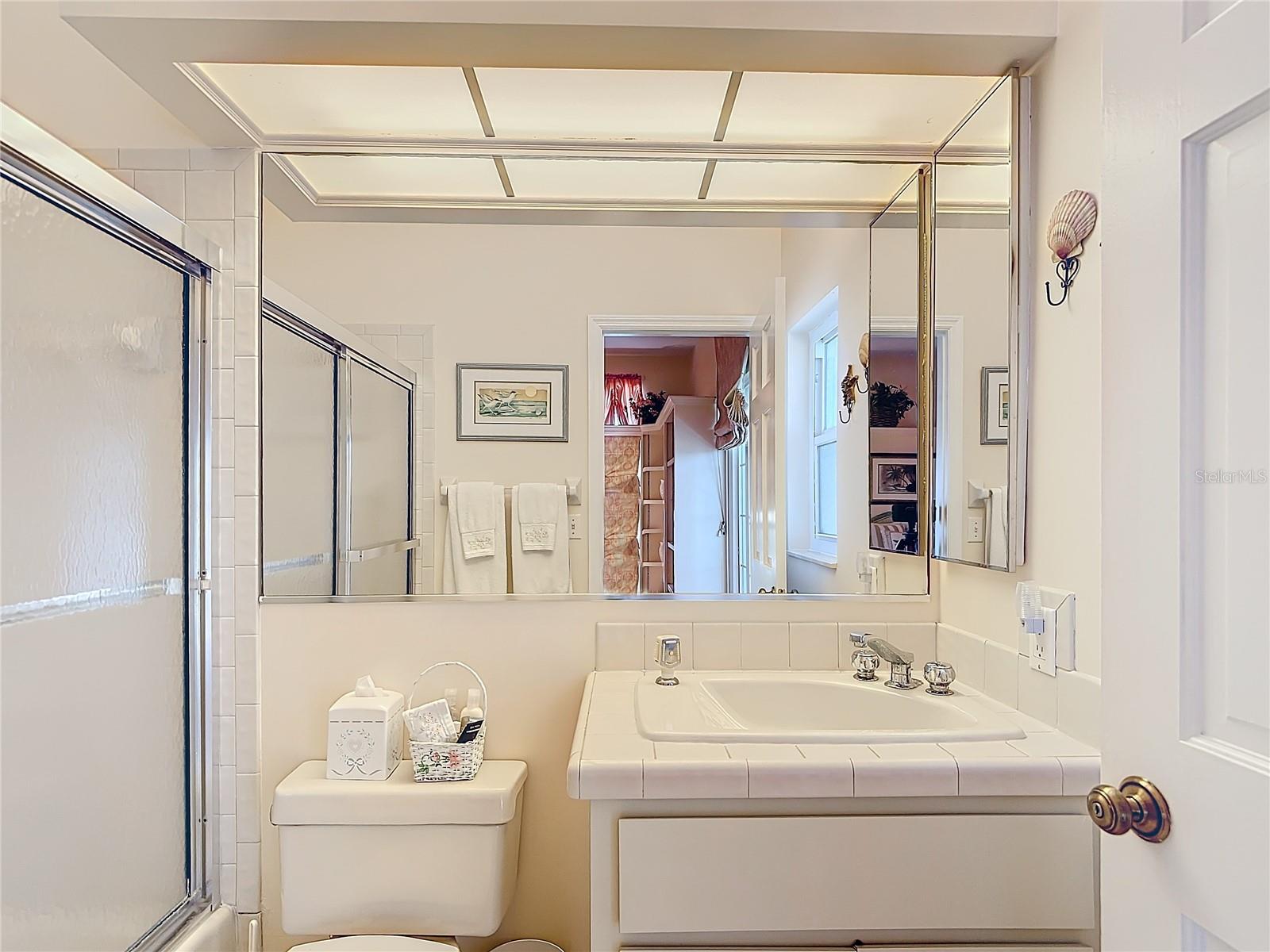 Image 28 of 47 For 6351 Sanibel Captiva Road