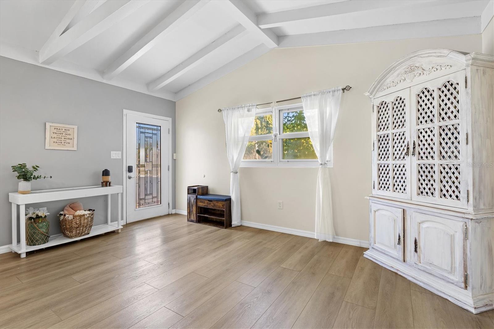 Image 11 of 64 For 214 Gaines Avenue