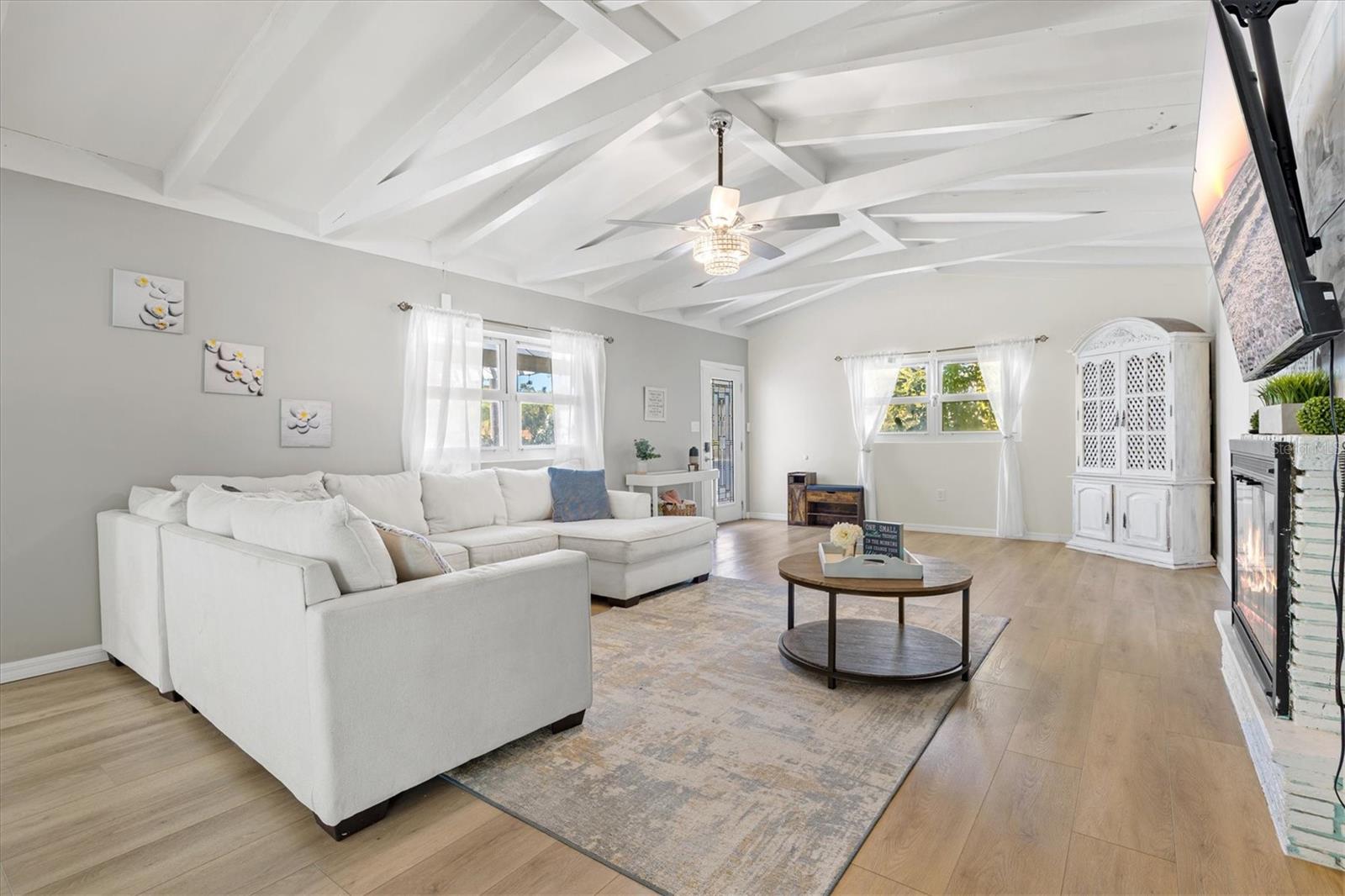 Image 15 of 64 For 214 Gaines Avenue