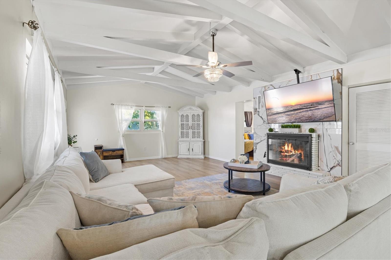 Image 17 of 64 For 214 Gaines Avenue