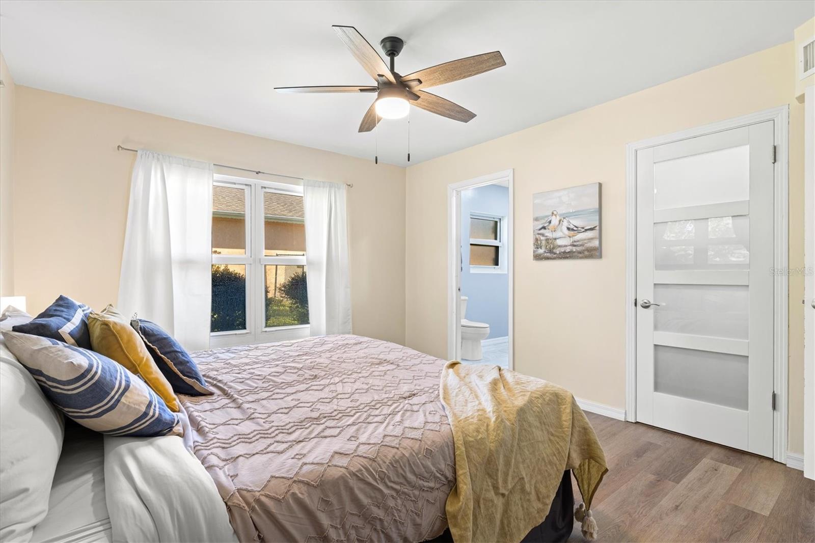 Image 37 of 64 For 214 Gaines Avenue