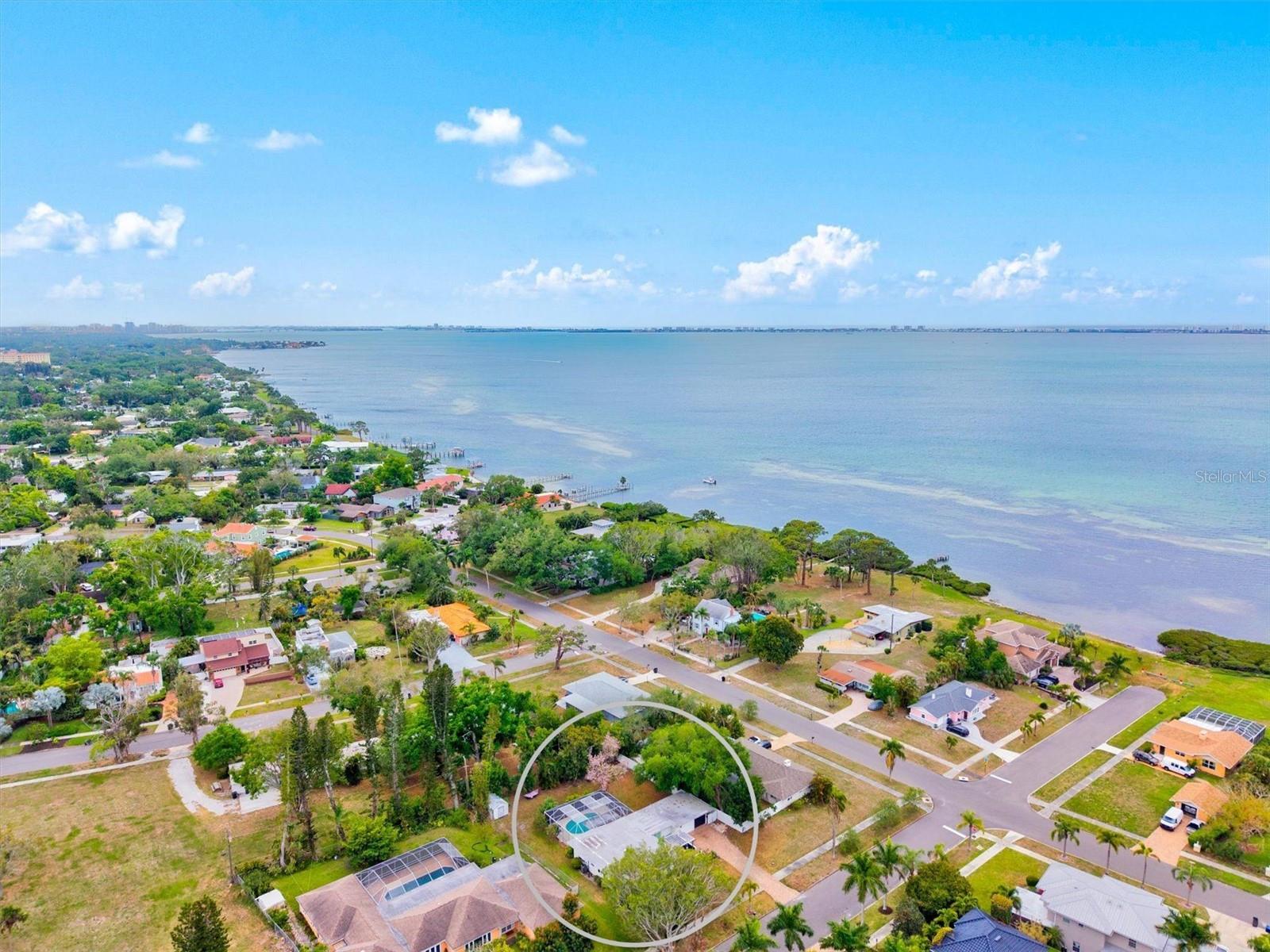 Image 4 of 64 For 214 Gaines Avenue