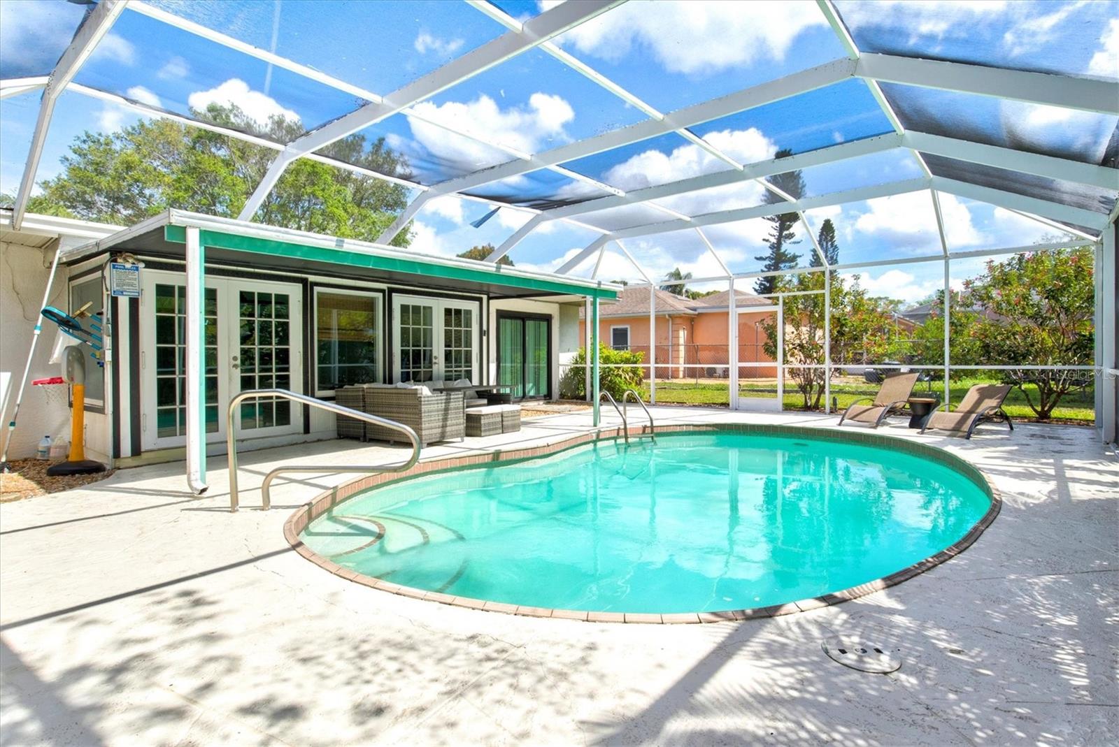 Image 51 of 64 For 214 Gaines Avenue