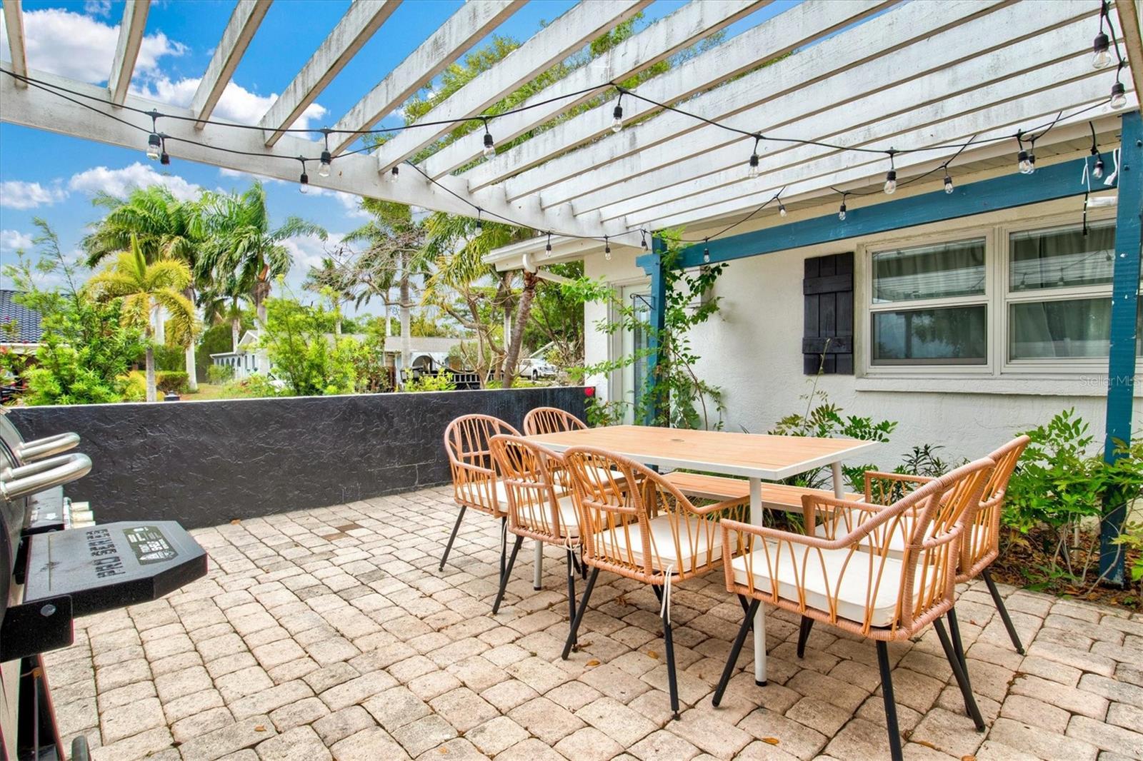 Image 8 of 64 For 214 Gaines Avenue