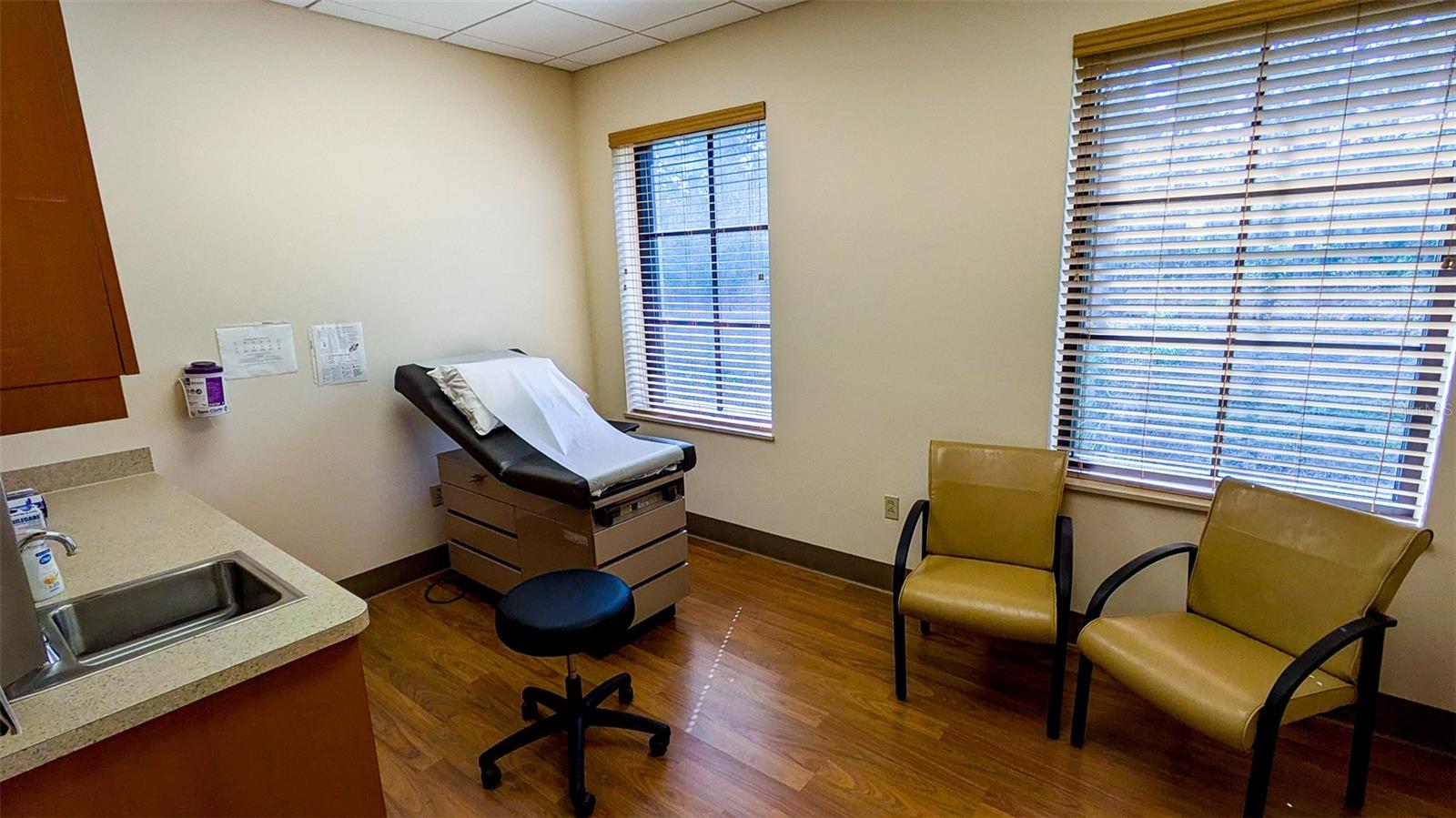 Image 9 of 11 For 8946 77th Terrace E