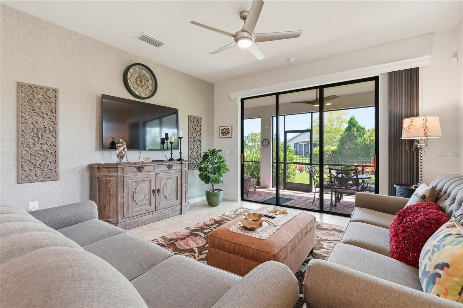 Image 14 of 40 For 7017 Hanover Court