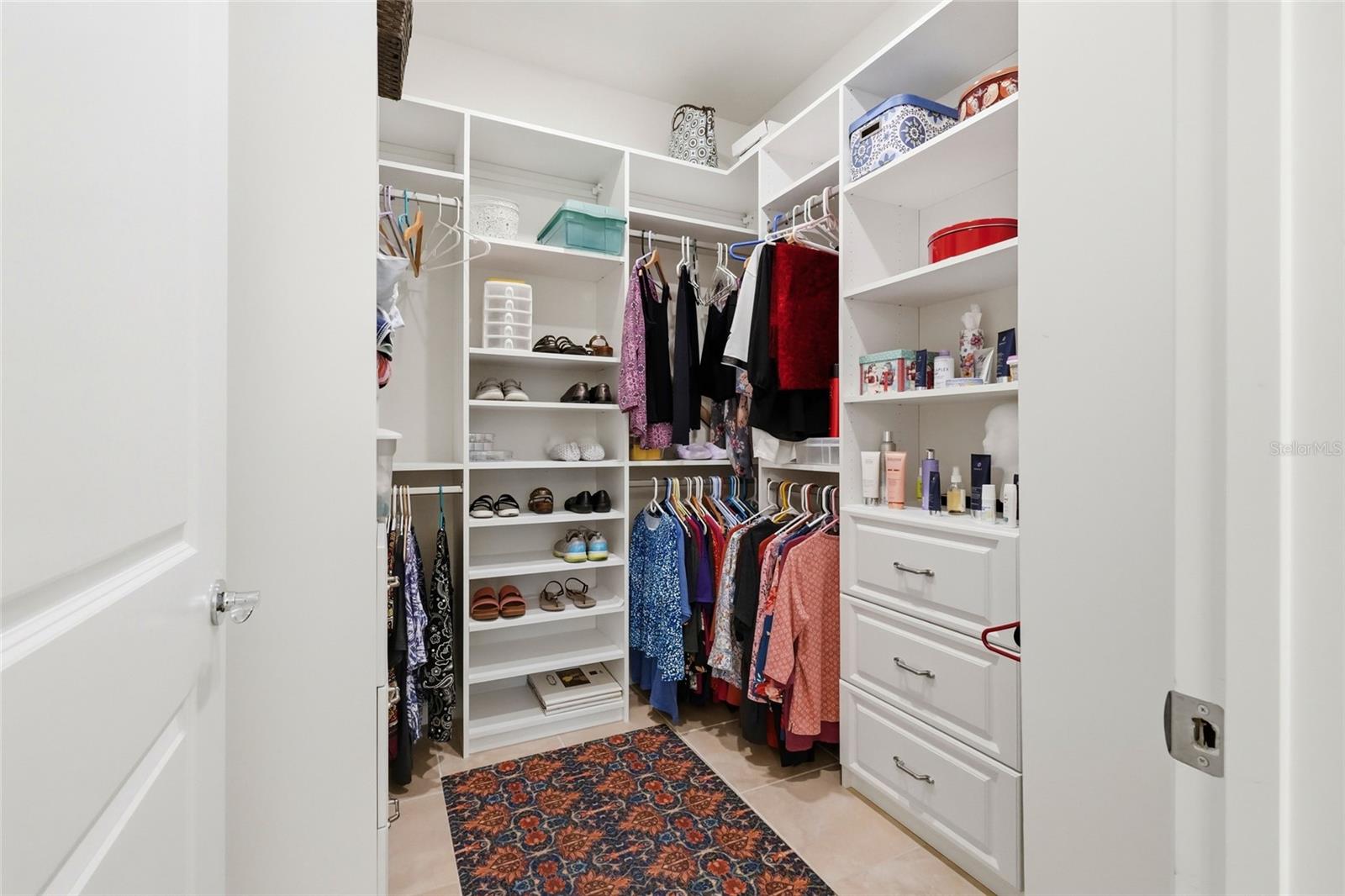 Image 19 of 40 For 7017 Hanover Court