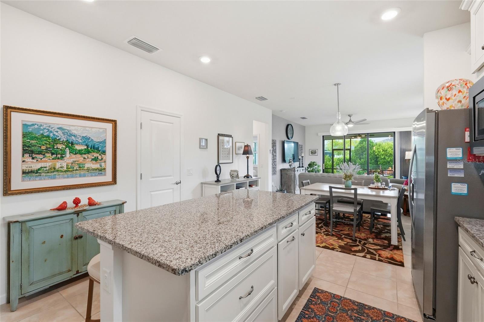 Image 9 of 40 For 7017 Hanover Court