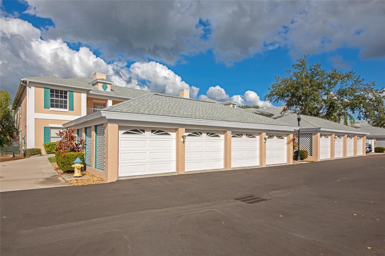 Image 37 of 70 For 4206 Caddie Drive E 201