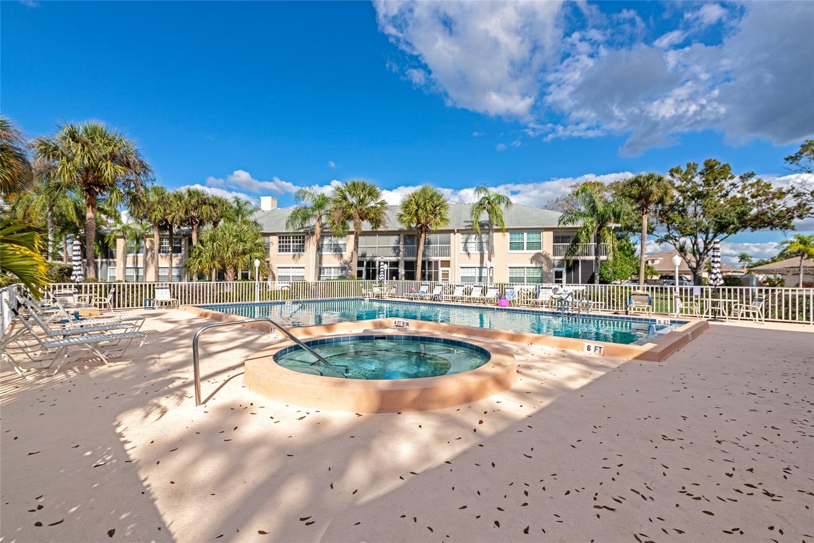 Image 42 of 70 For 4206 Caddie Drive E 201