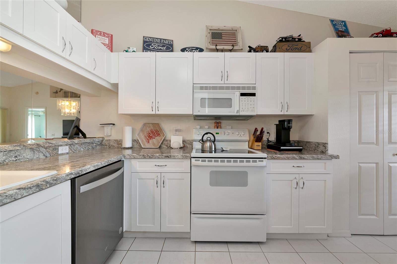 Image 7 of 70 For 4206 Caddie Drive E 201