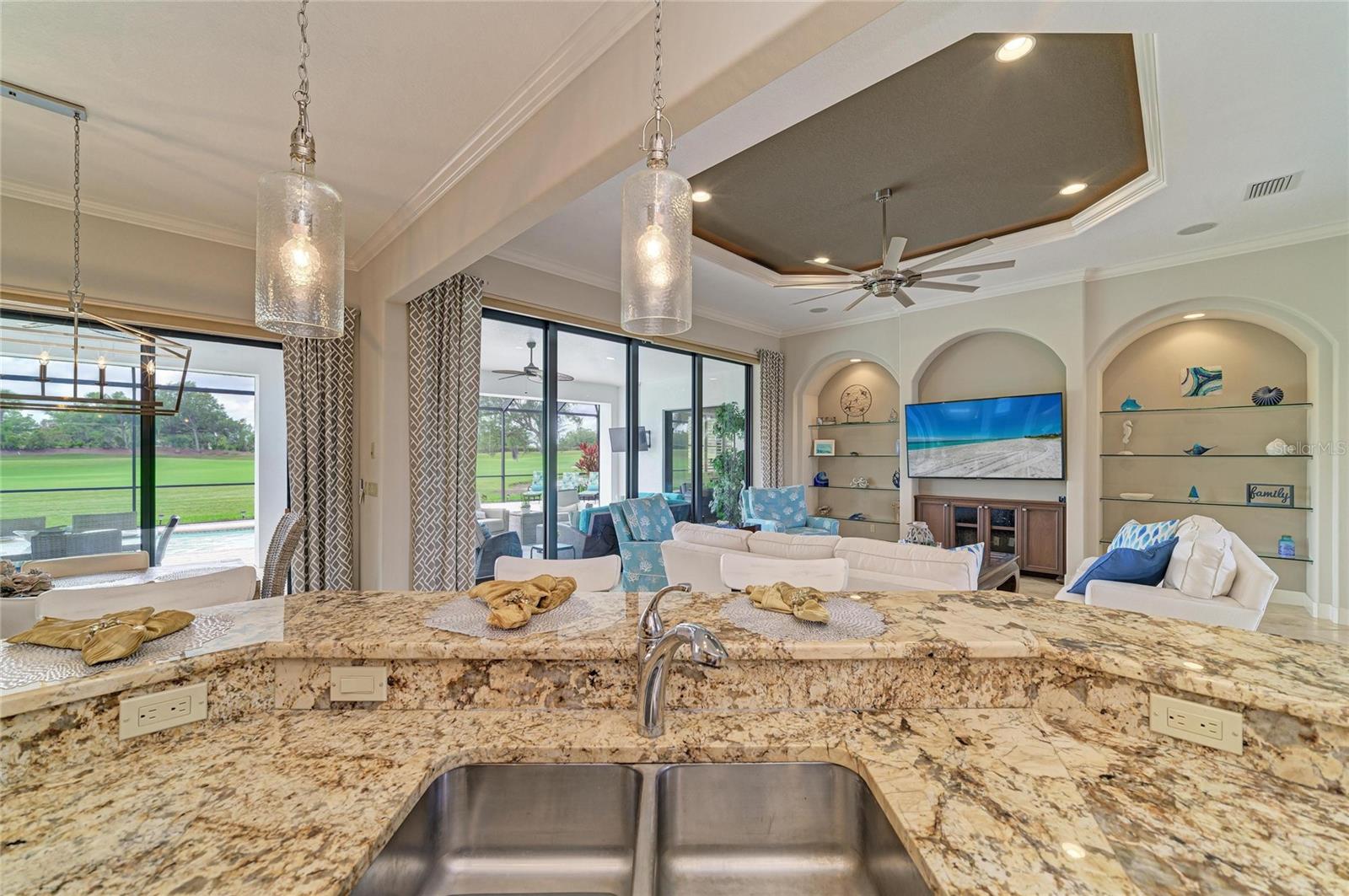 Image 29 of 82 For 7314 Heritage Grand Place