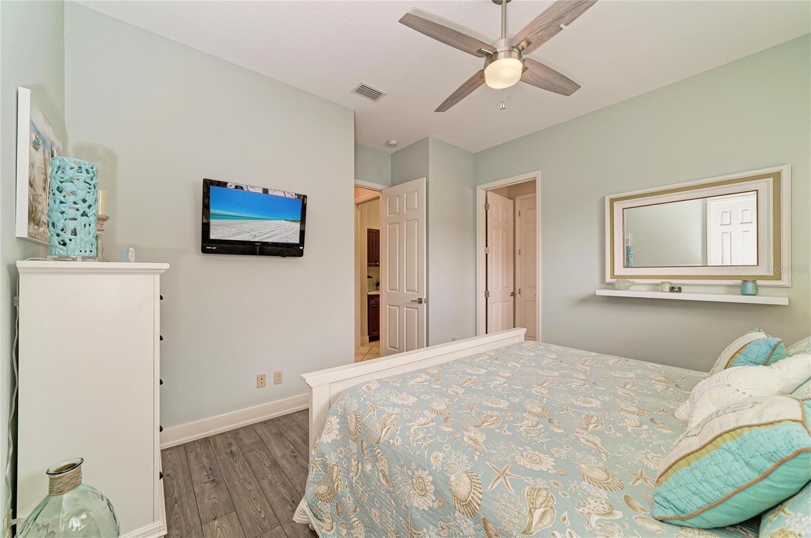 Image 44 of 82 For 7314 Heritage Grand Place