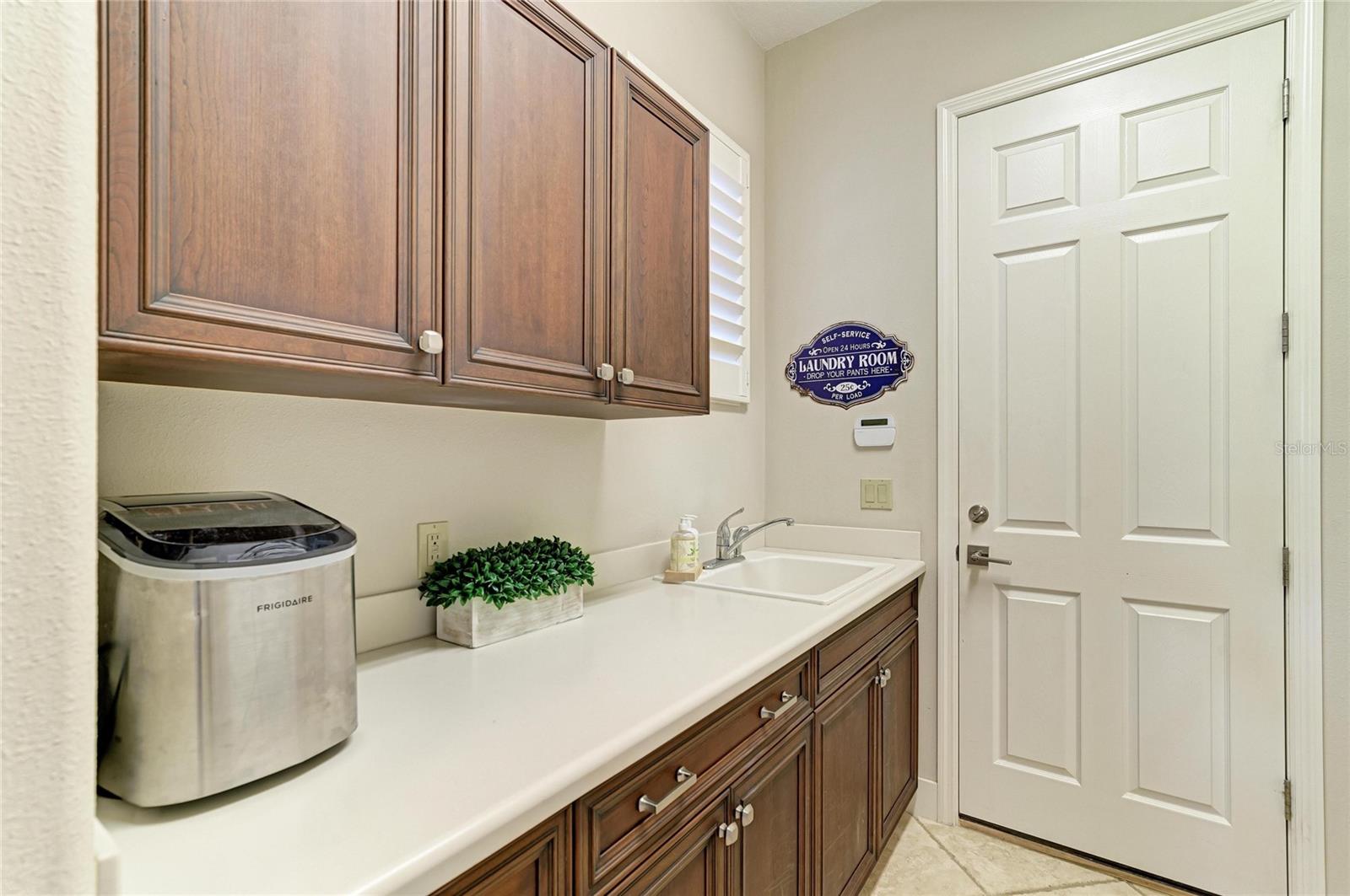 Image 46 of 82 For 7314 Heritage Grand Place