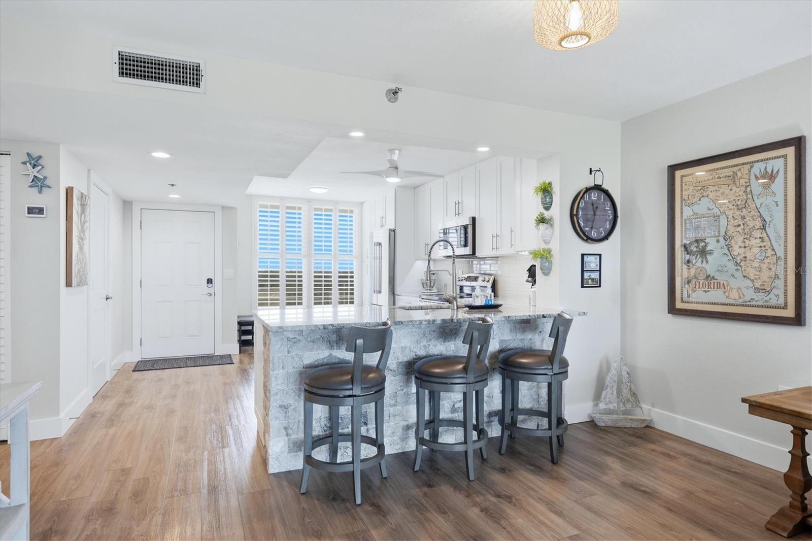 Image 11 of 40 For 3730 Pinebrook Circle 604