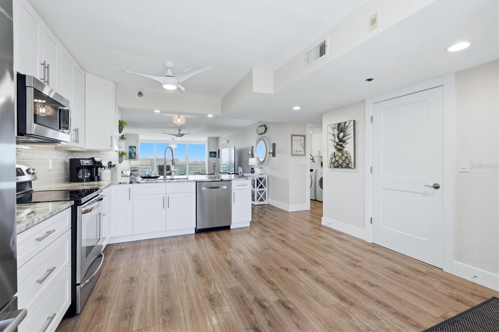 Image 15 of 40 For 3730 Pinebrook Circle 604