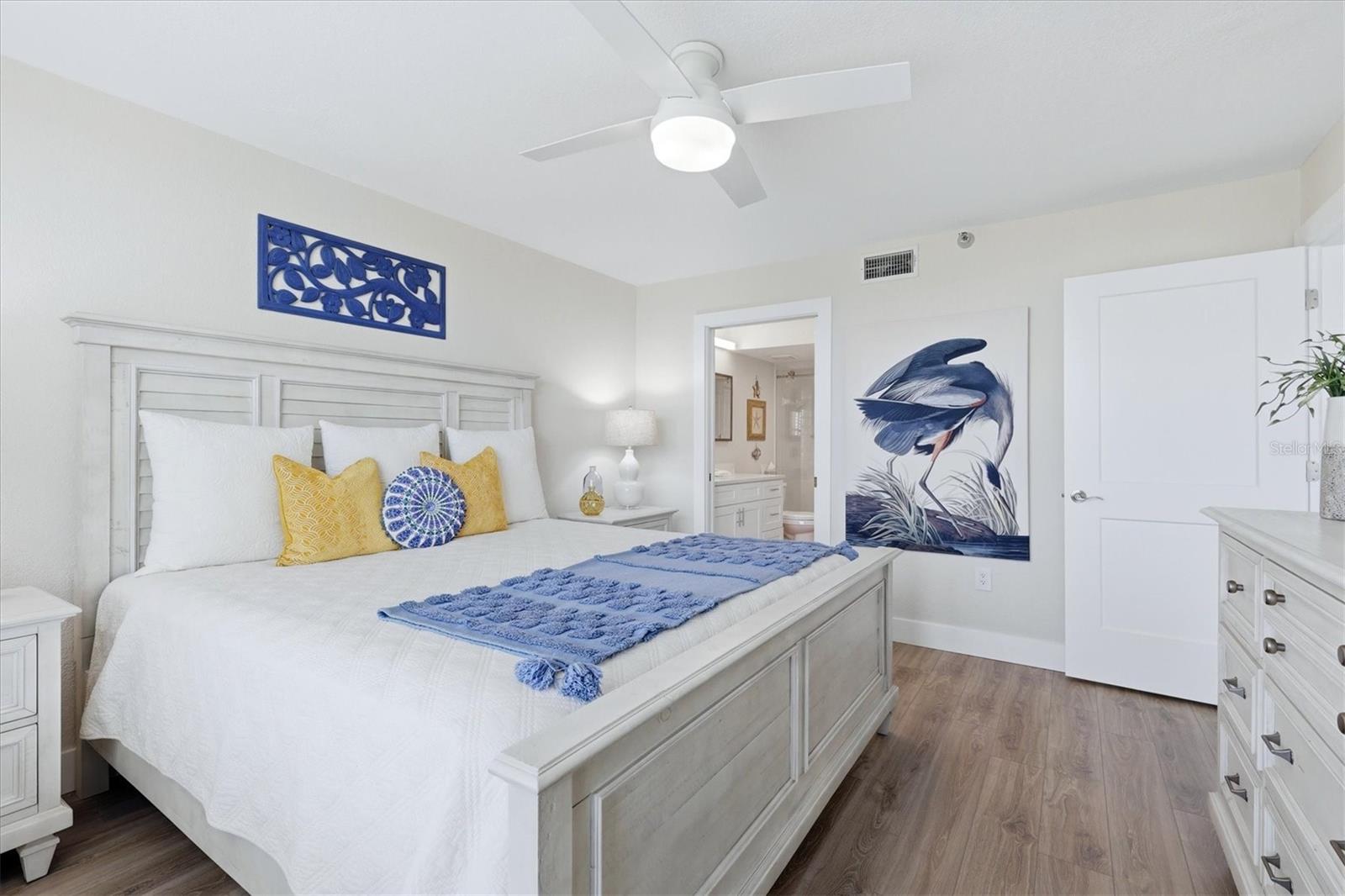 Image 19 of 40 For 3730 Pinebrook Circle 604