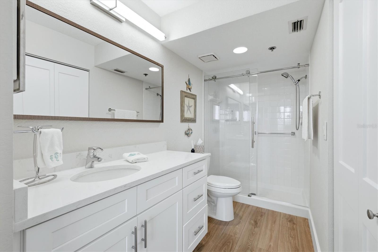 Image 20 of 40 For 3730 Pinebrook Circle 604