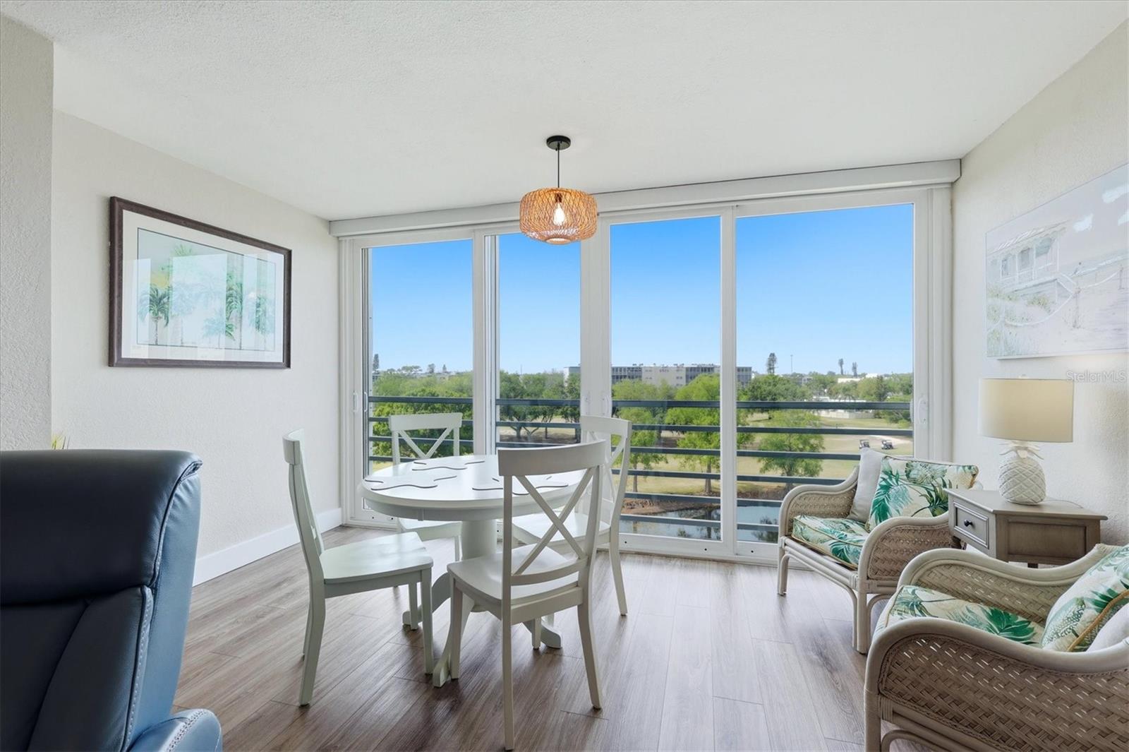 Image 6 of 40 For 3730 Pinebrook Circle 604