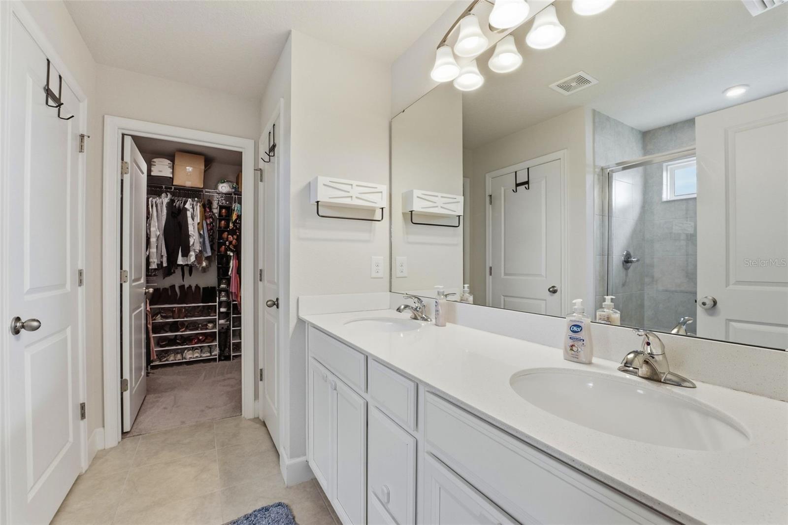 Image 23 of 53 For 11016 Daybreak Glen