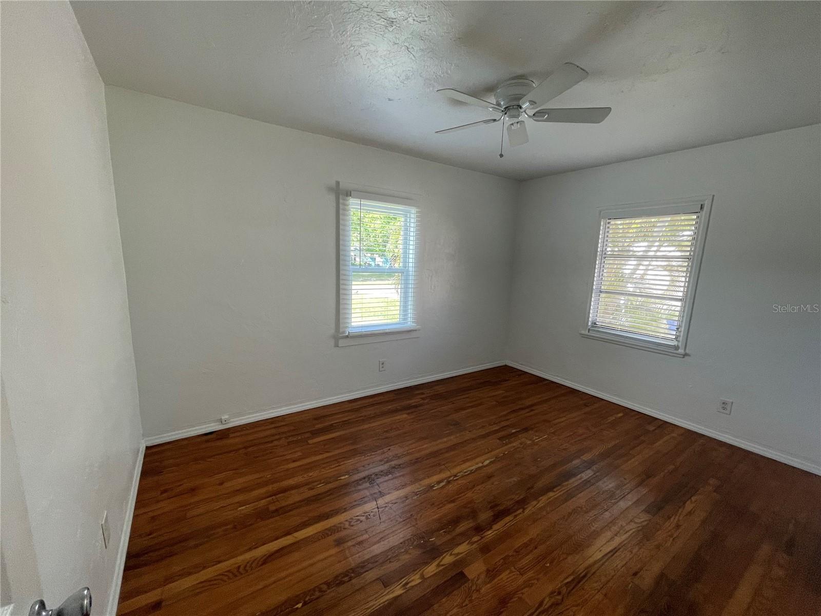 Image 11 of 12 For 3205 Avenue A W