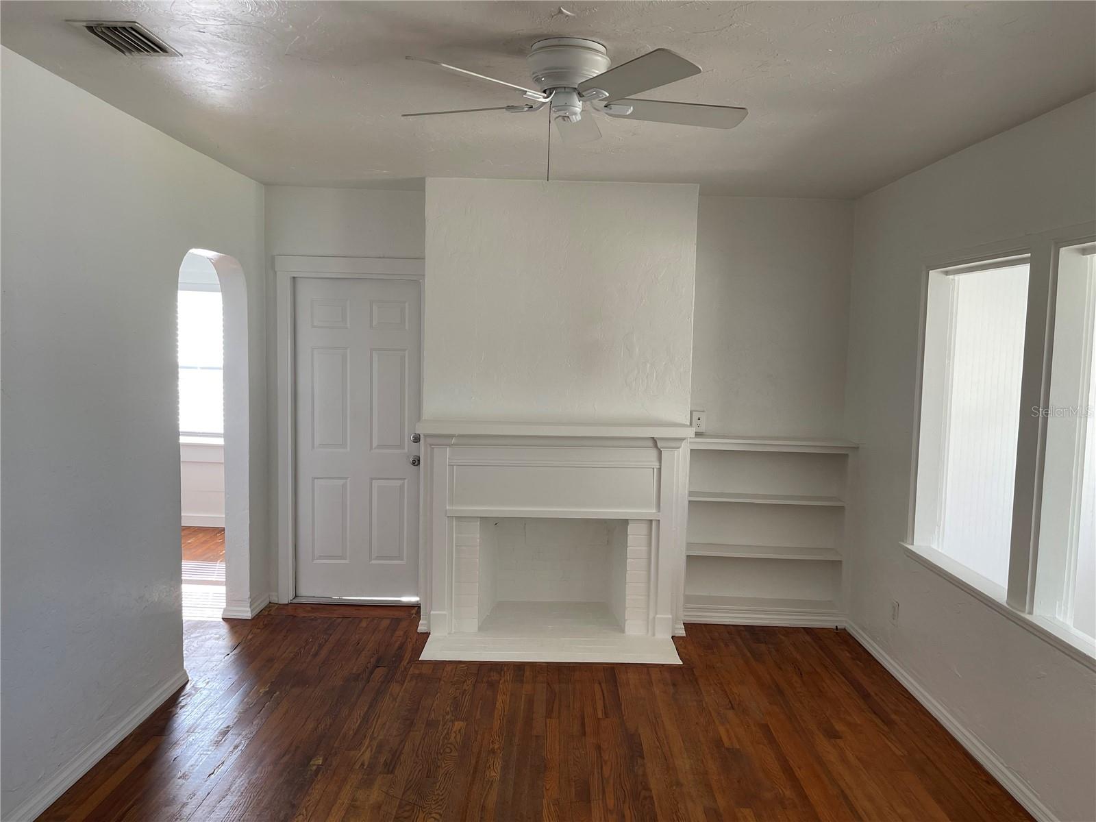 Image 3 of 12 For 3205 Avenue A W