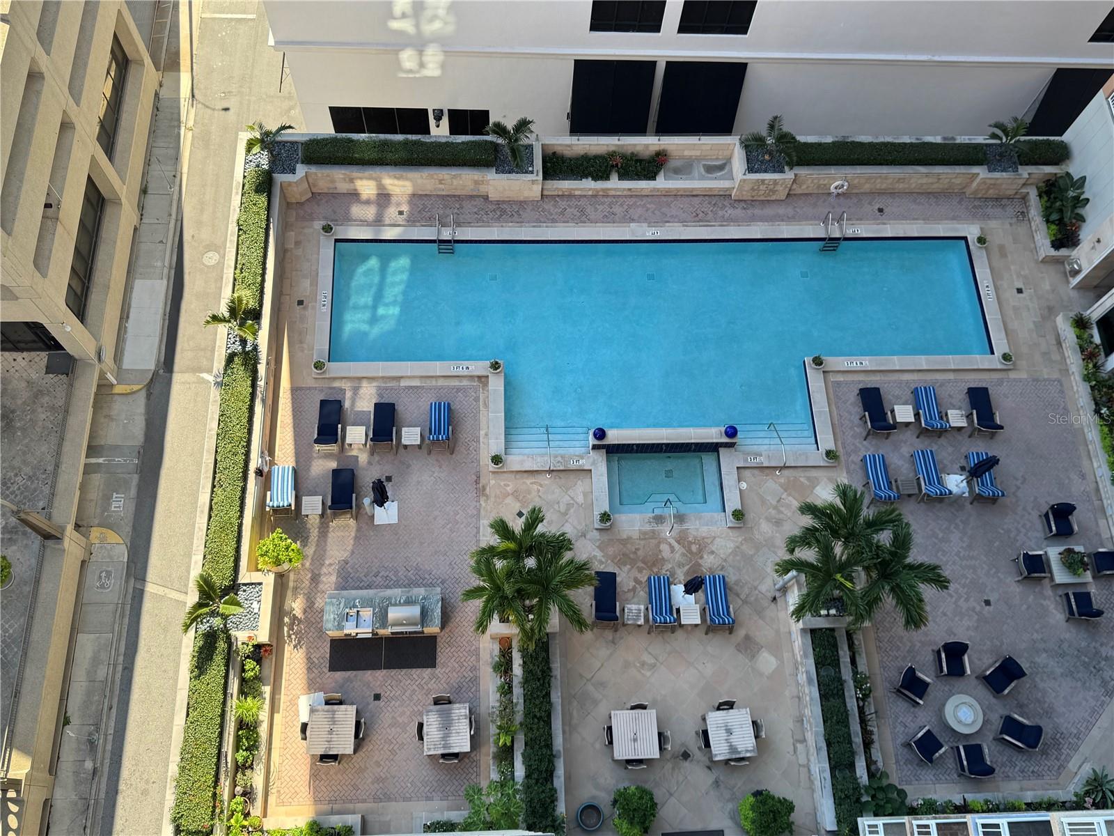 Image 12 of 32 For 1350 Main Street 1501