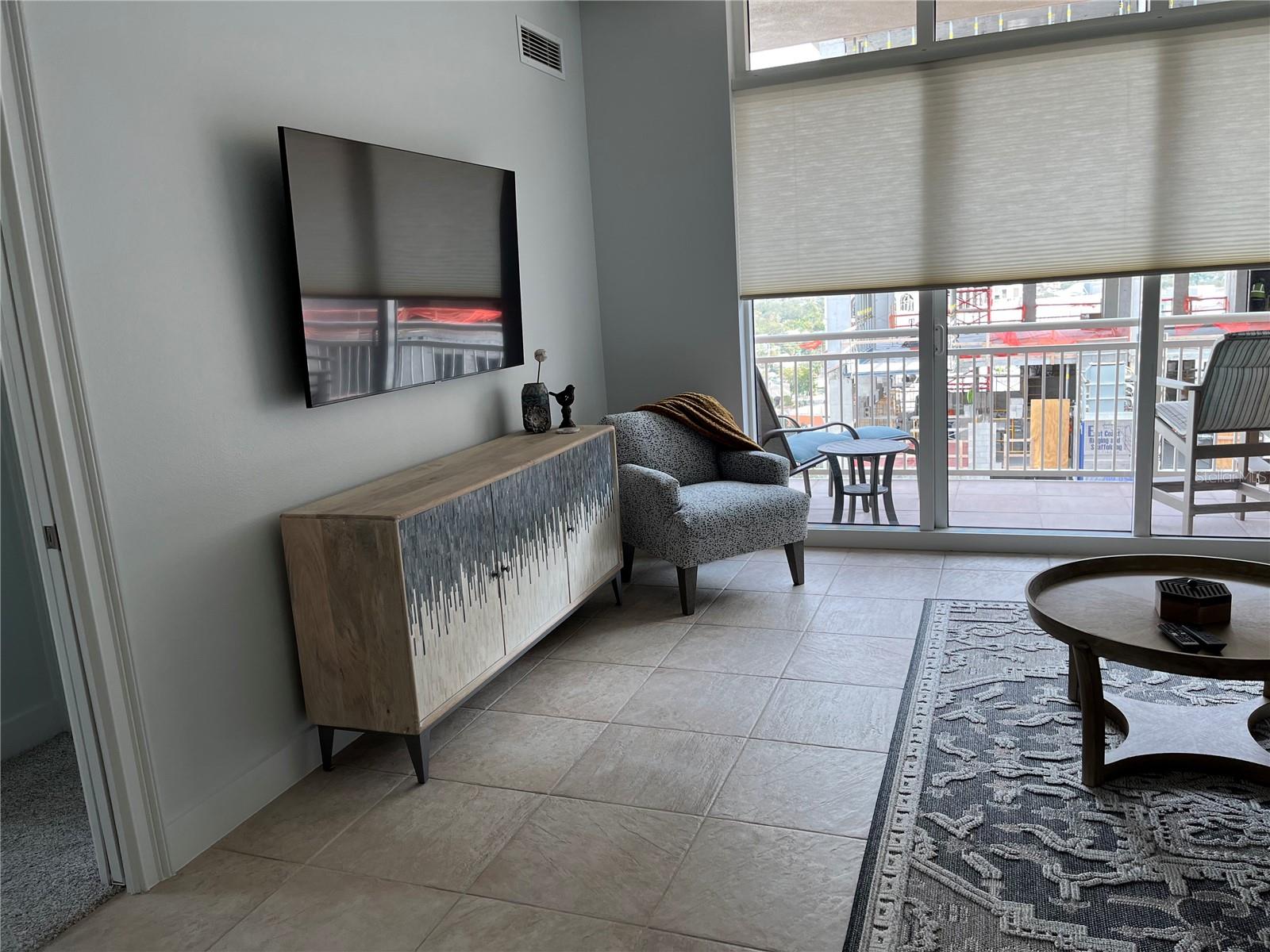 Image 18 of 32 For 1350 Main Street 1501