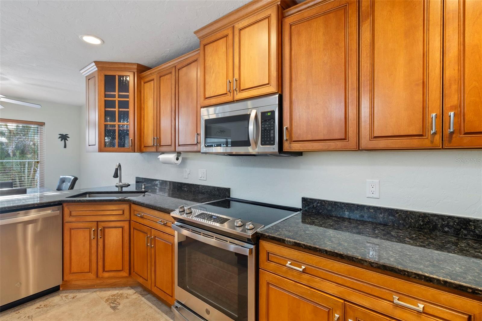 Image 19 of 61 For 6454 Beechwood Avenue