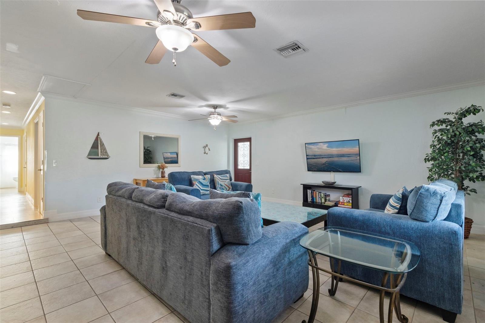 Image 38 of 61 For 6454 Beechwood Avenue