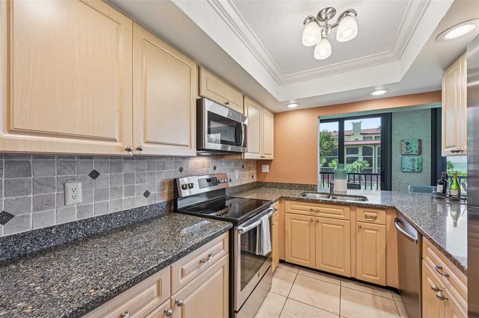 Image 17 of 42 For 8710 Midnight Pass Road 203b