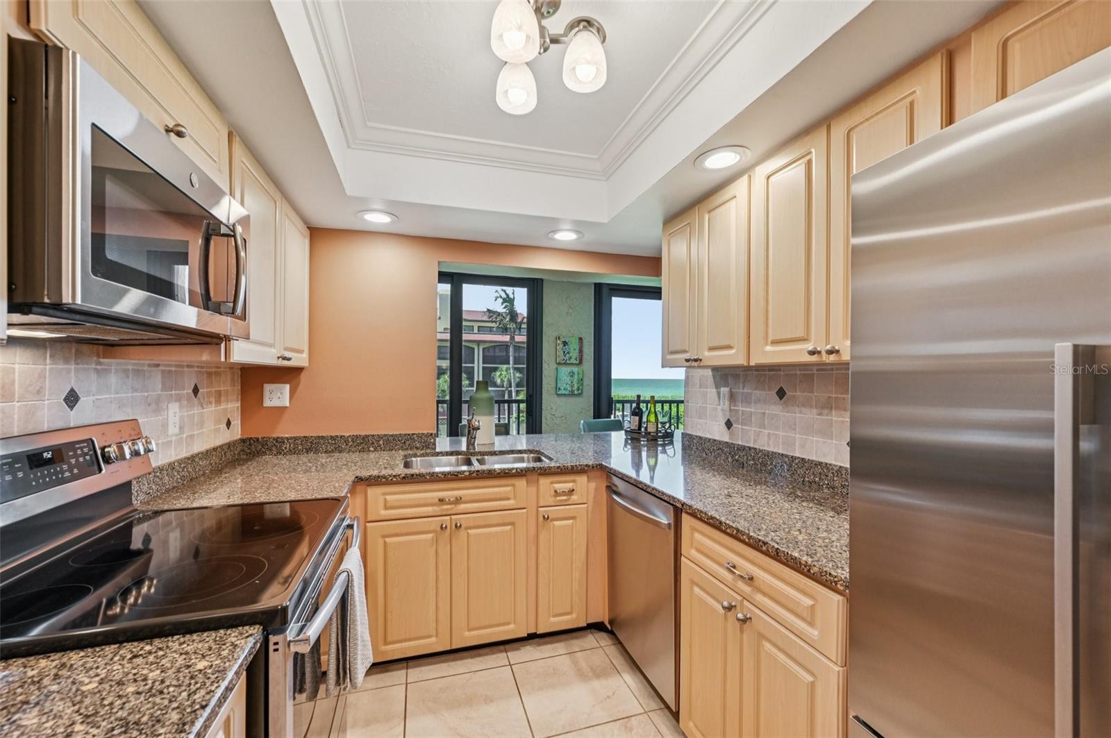 Image 18 of 42 For 8710 Midnight Pass Road 203b