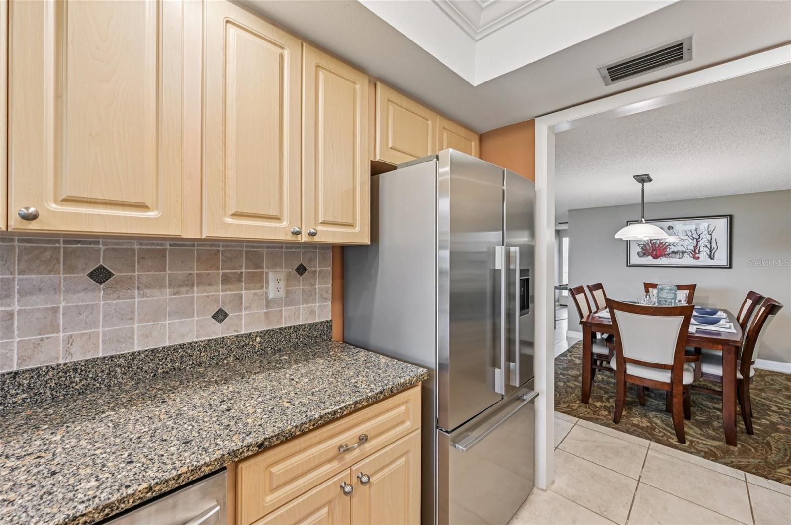 Image 19 of 42 For 8710 Midnight Pass Road 203b