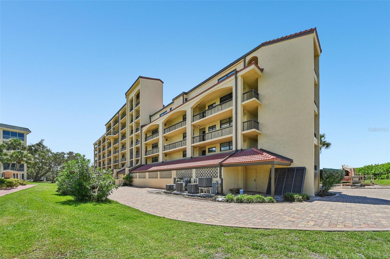 Image 2 of 42 For 8710 Midnight Pass Road 203b