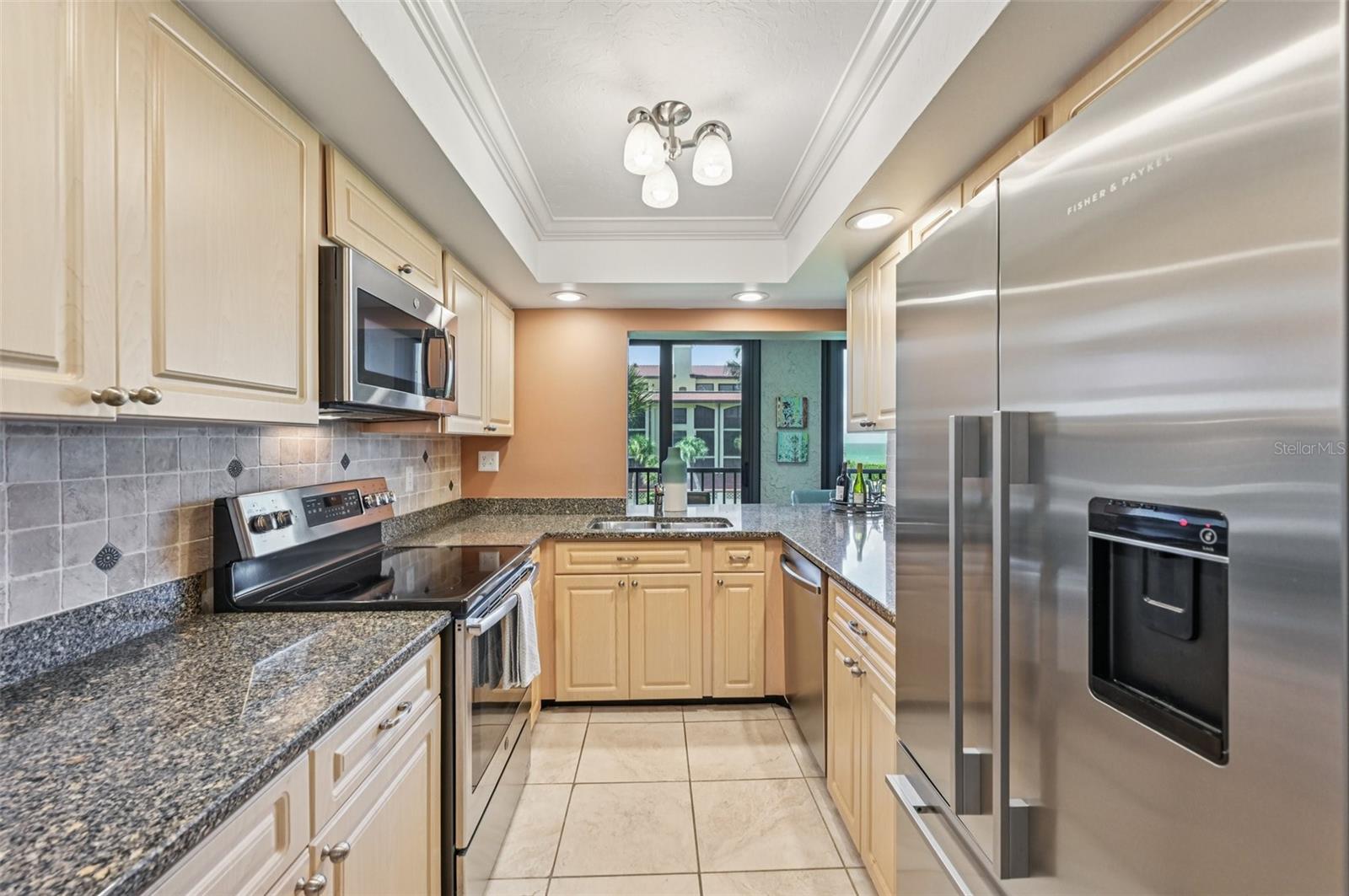 Image 20 of 42 For 8710 Midnight Pass Road 203b