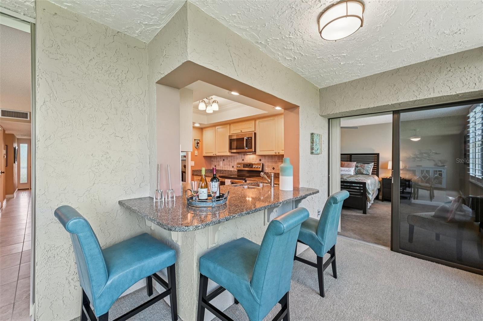 Image 21 of 42 For 8710 Midnight Pass Road 203b