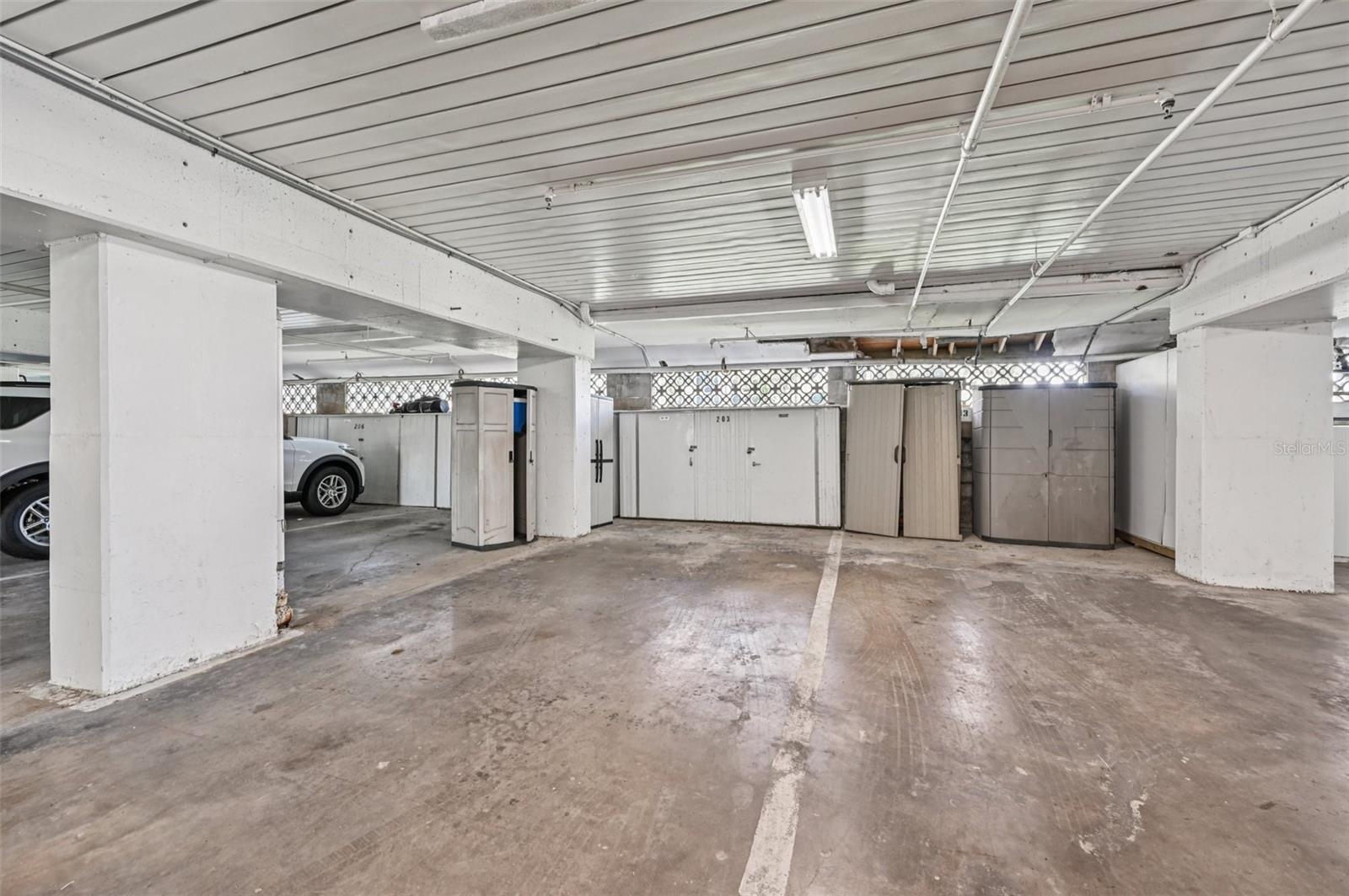 Image 38 of 42 For 8710 Midnight Pass Road 203b