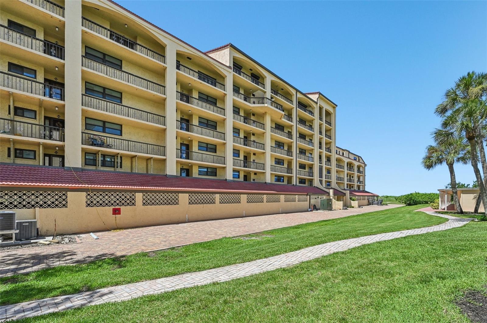 Image 4 of 42 For 8710 Midnight Pass Road 203b