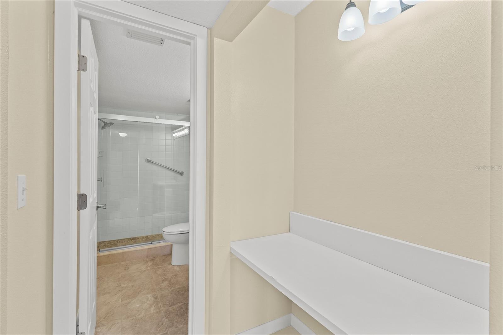 Image 21 of 52 For 1511 Pelican Point Drive 279