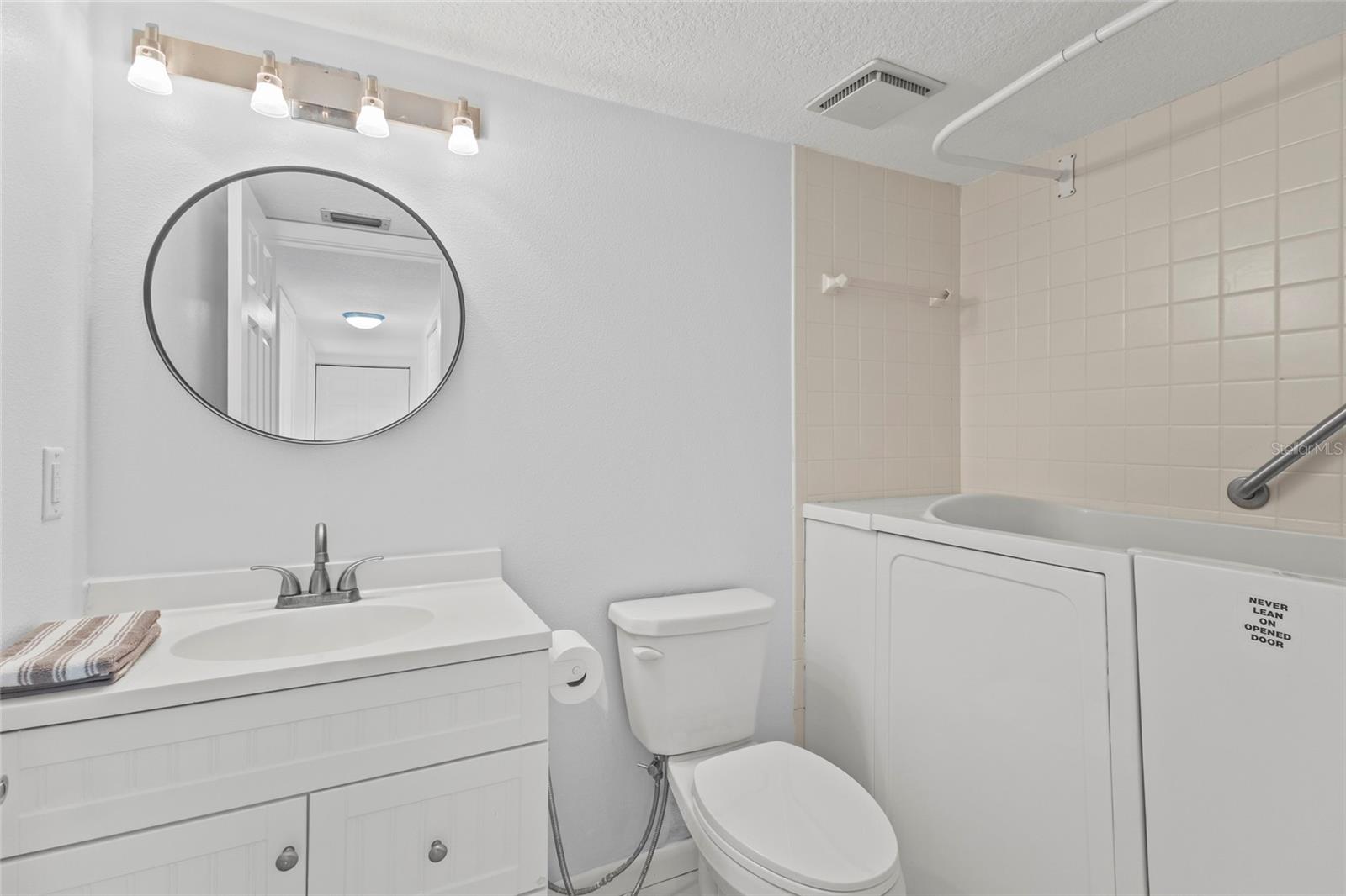 Image 25 of 52 For 1511 Pelican Point Drive 279