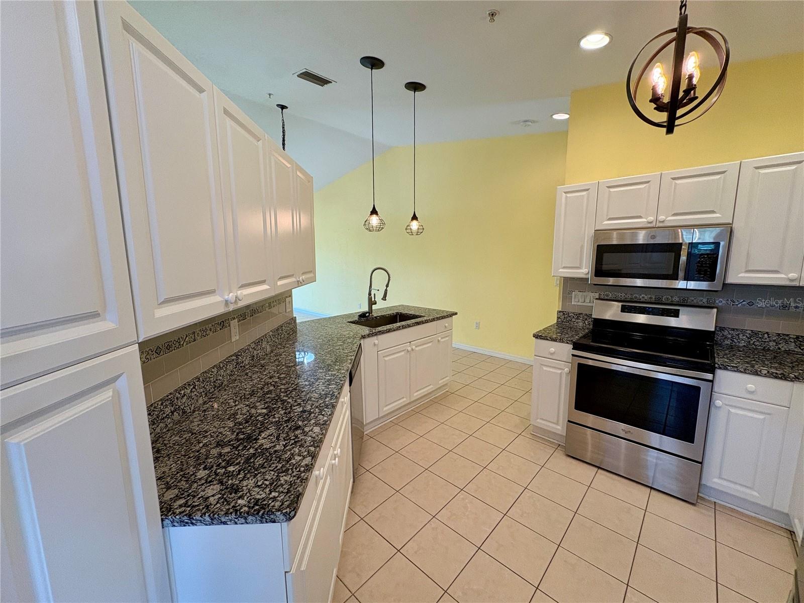 Image 6 of 27 For 6421 Bay Cedar Lane