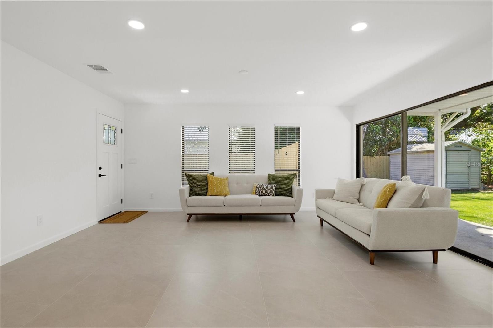 Image 13 of 91 For 3663 Egerton Circle