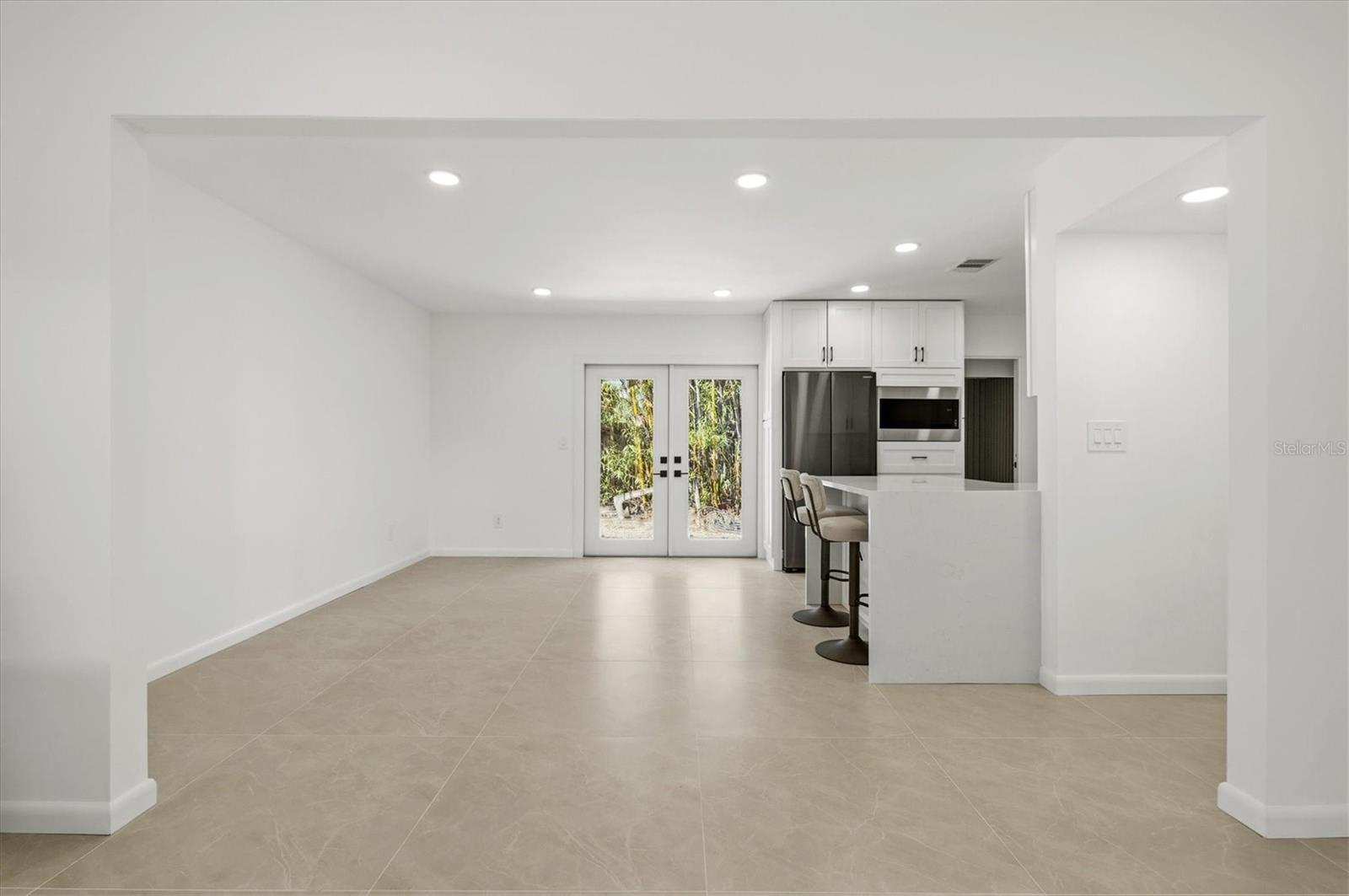 Image 18 of 91 For 3663 Egerton Circle