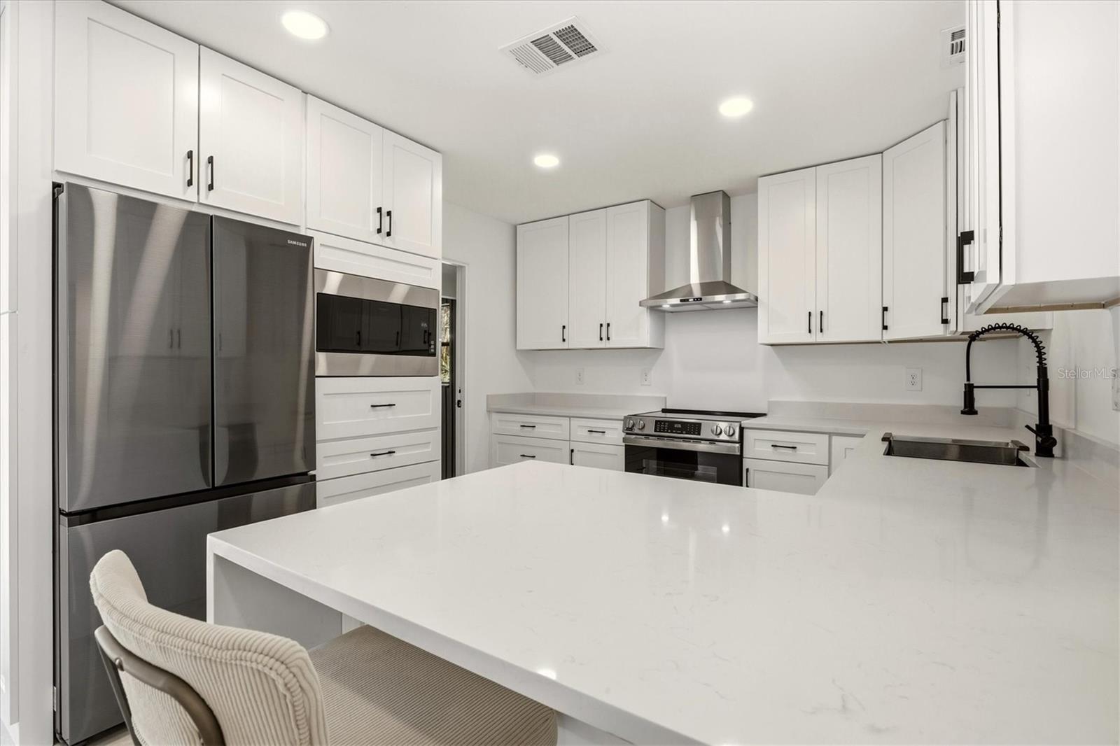 Image 23 of 91 For 3663 Egerton Circle