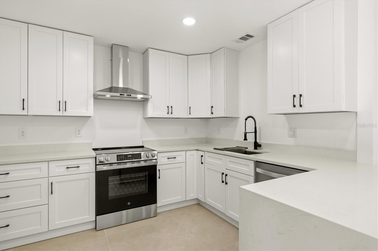 Image 26 of 91 For 3663 Egerton Circle