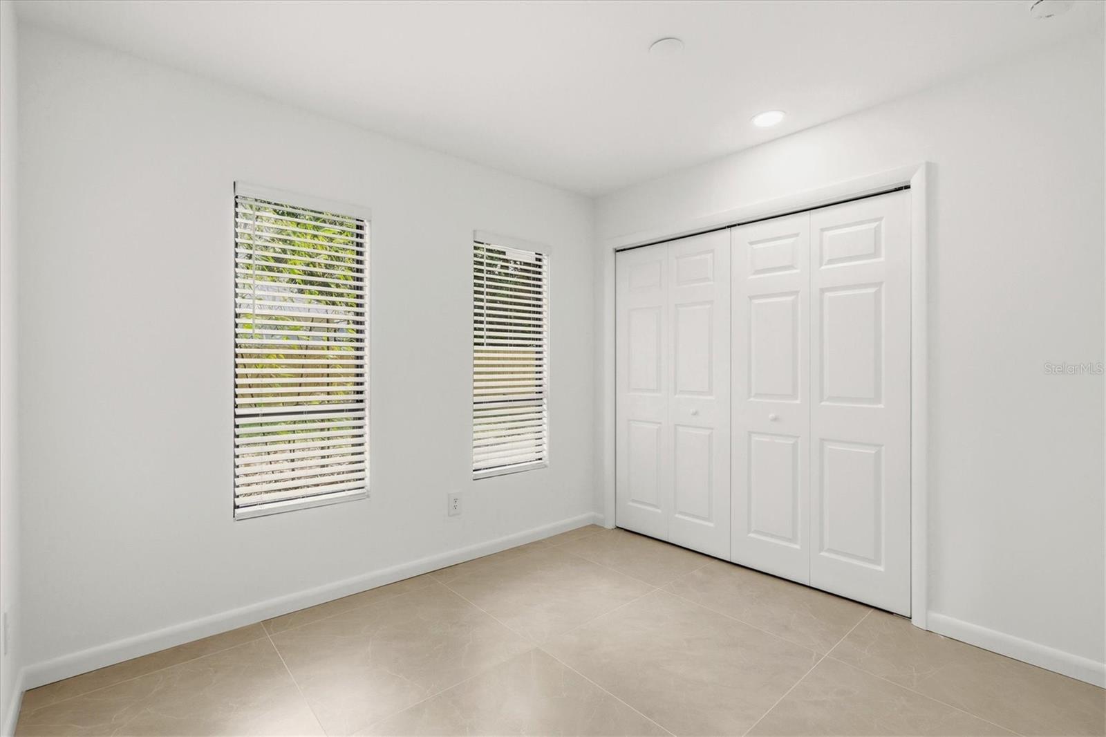 Image 43 of 91 For 3663 Egerton Circle